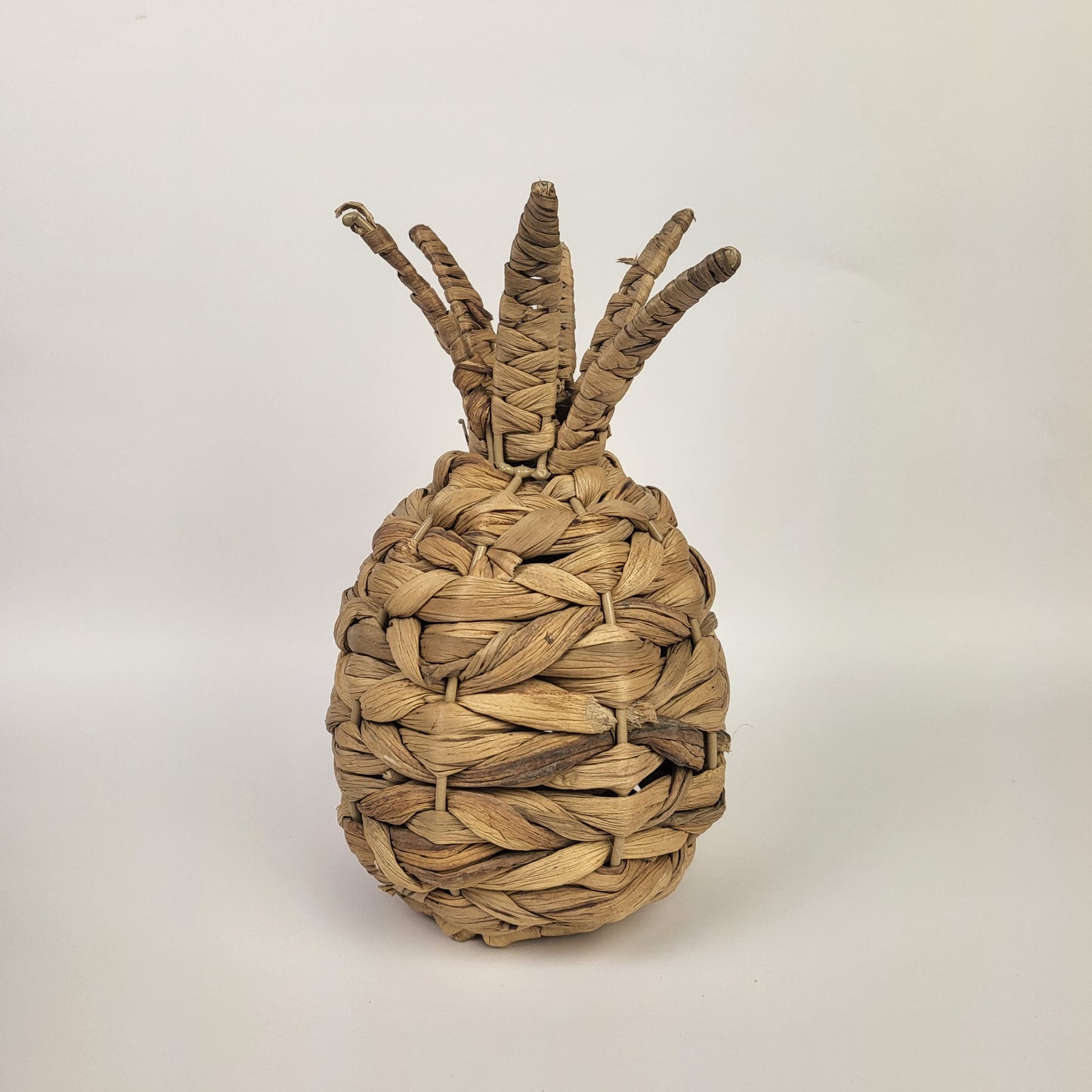 Woven Fuyu Pineapple